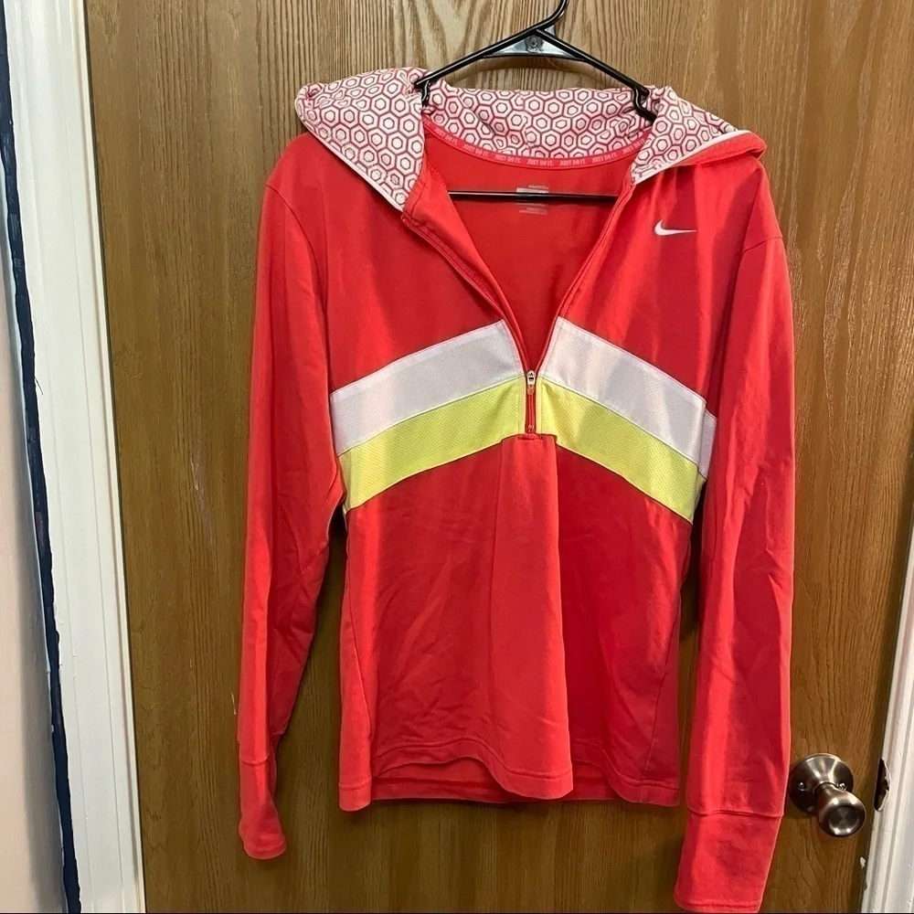Nike Fit Dry Half Zip Hooded Jacket Size M - Picture 1 of 10